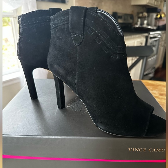 Vince Camuto new♠️ - Picture 3 of 11